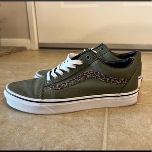 Old skool vans womens 9.5
